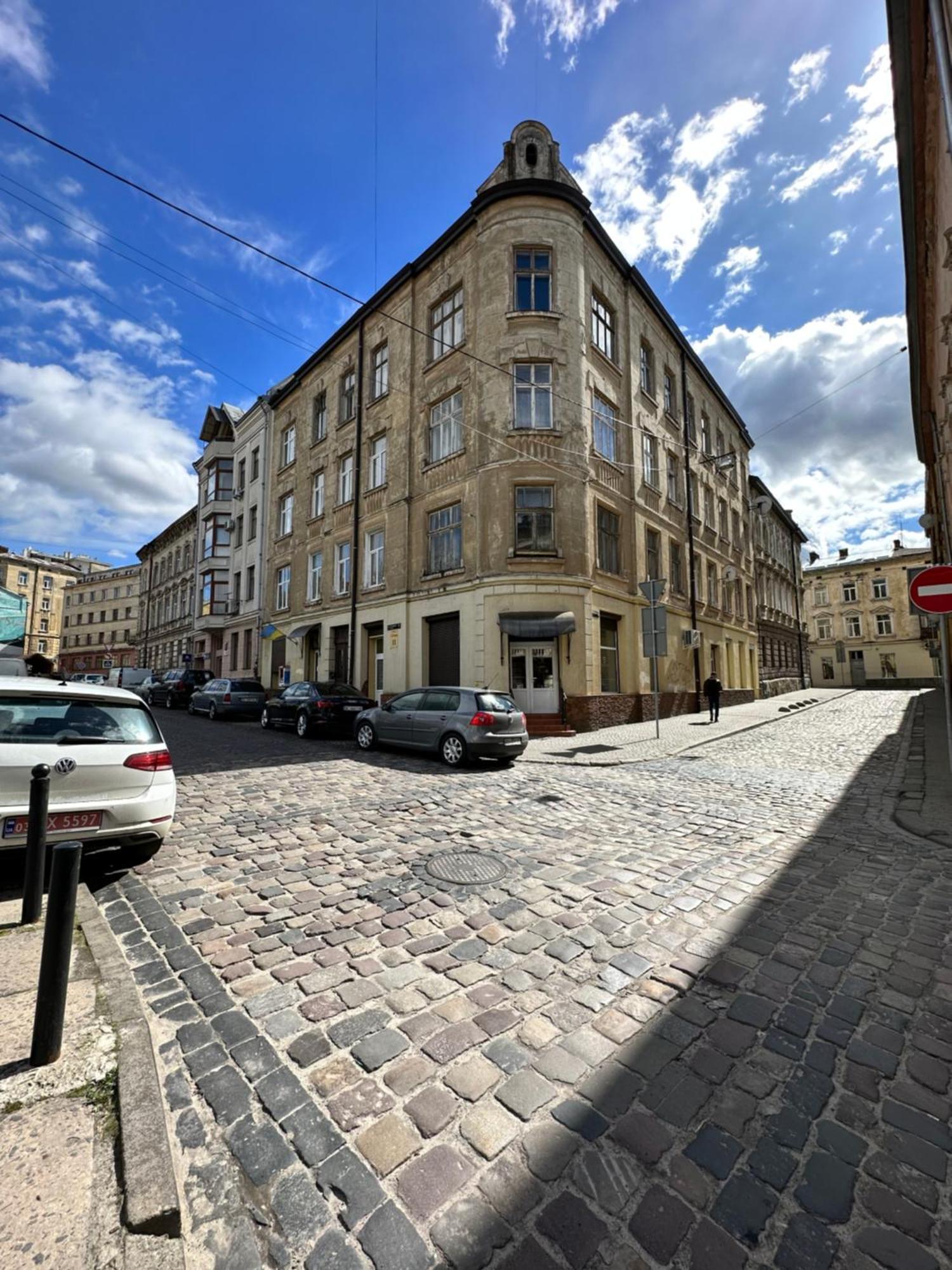 Romantic Apartments - In The Center Of Lviv , King-Size Bed Экстерьер фото